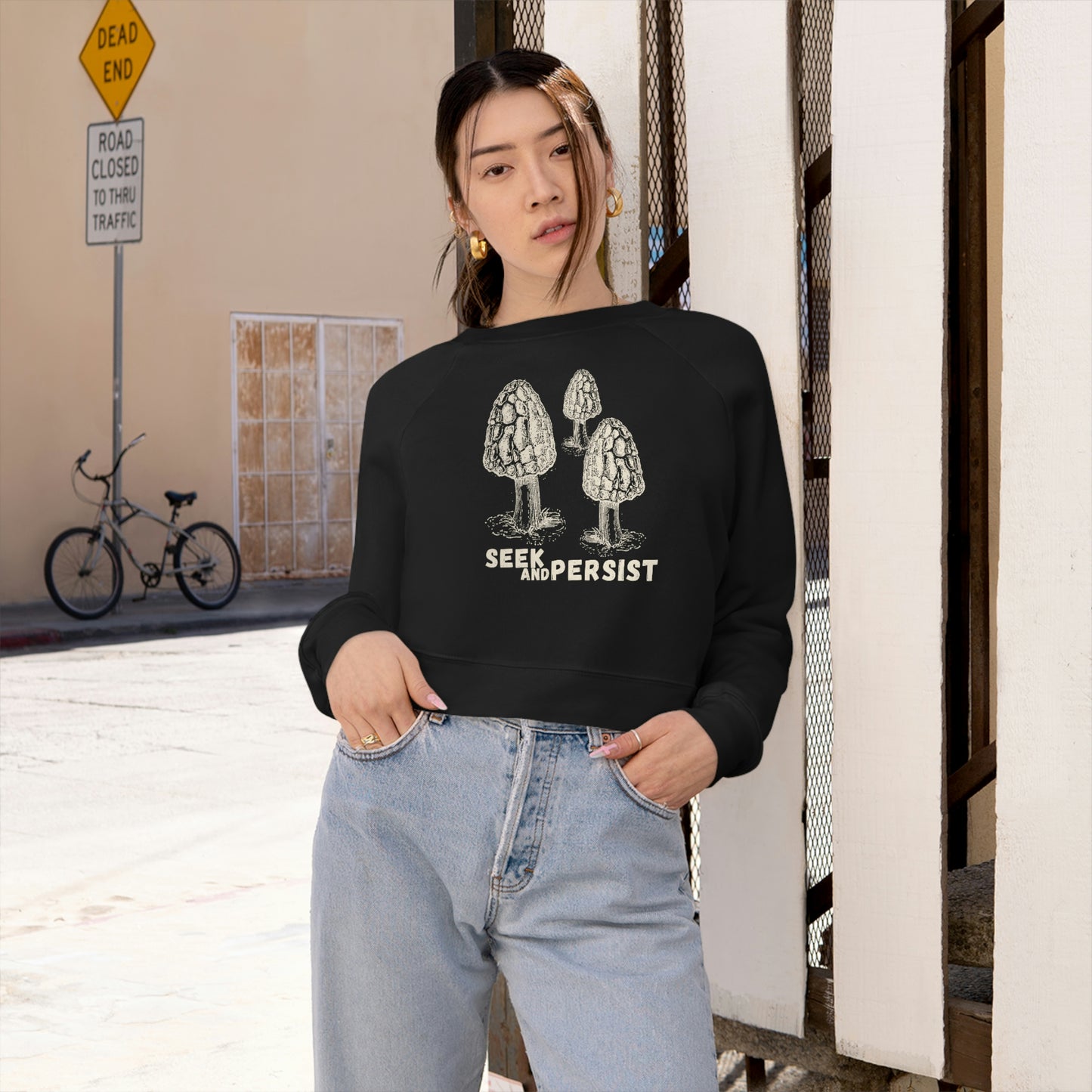 SEEK AND PERSIST-Women's Cropped Fleece Pullover