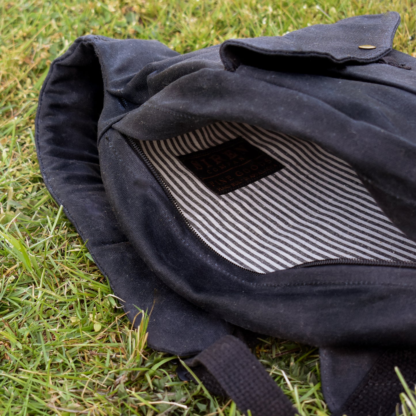 SLING BAG- BLACK