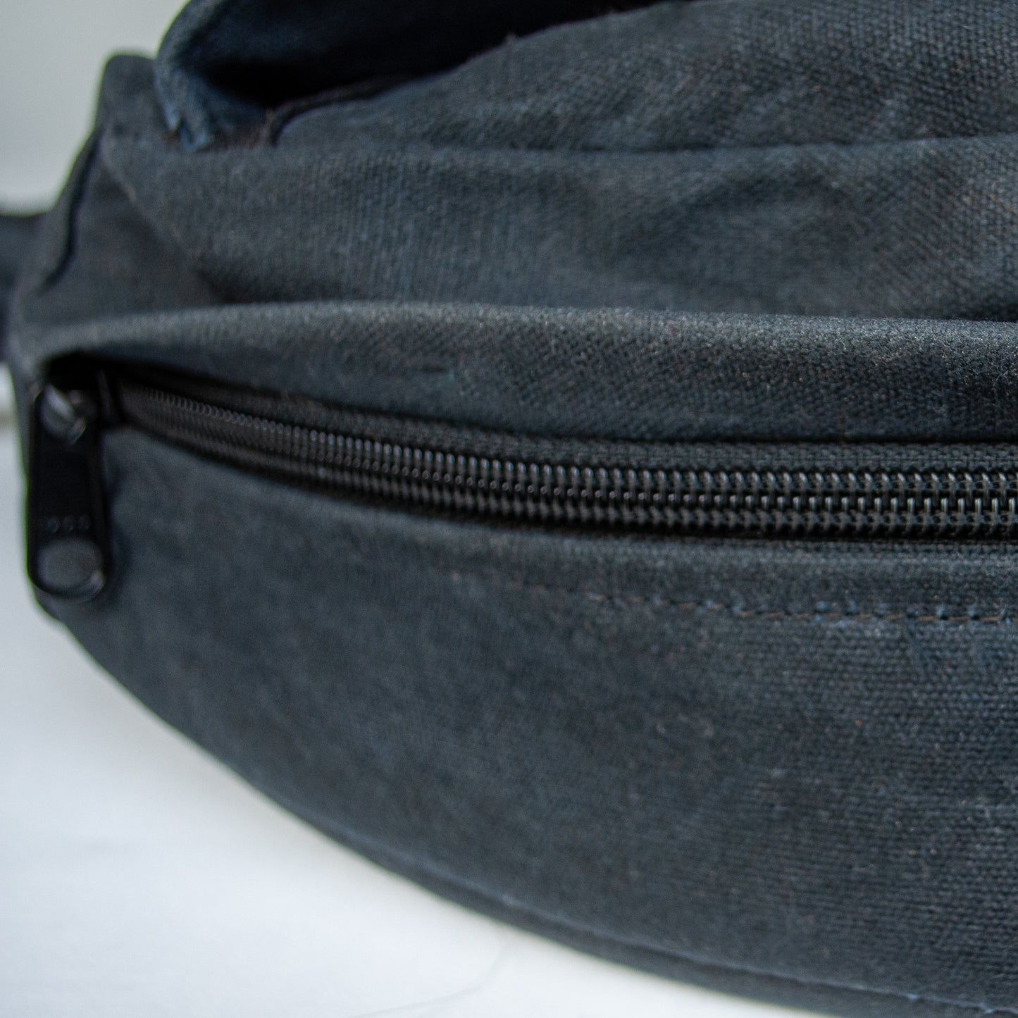 SLING BAG- BLACK