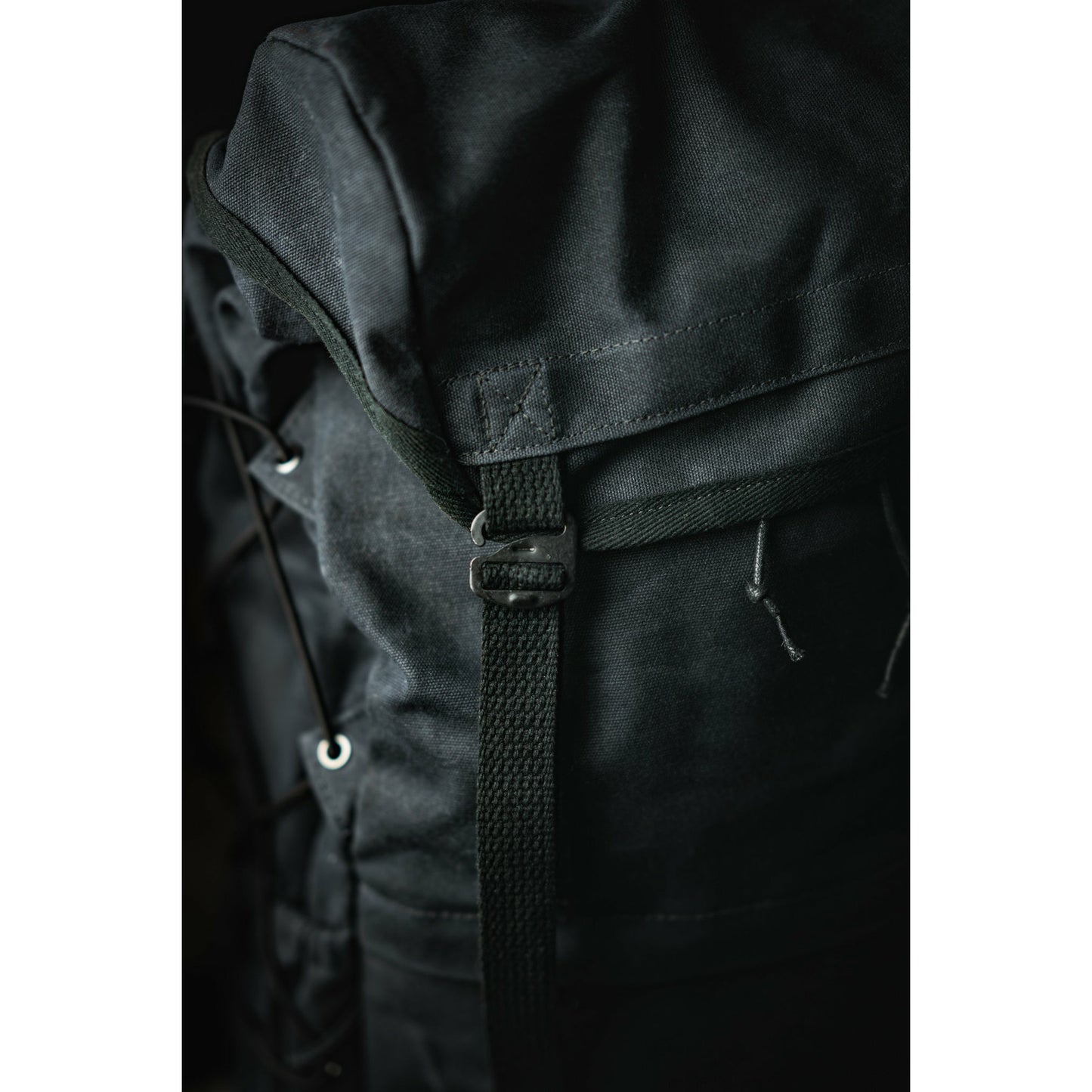 MADE TO ORDER - LEAD OUT- BLACK