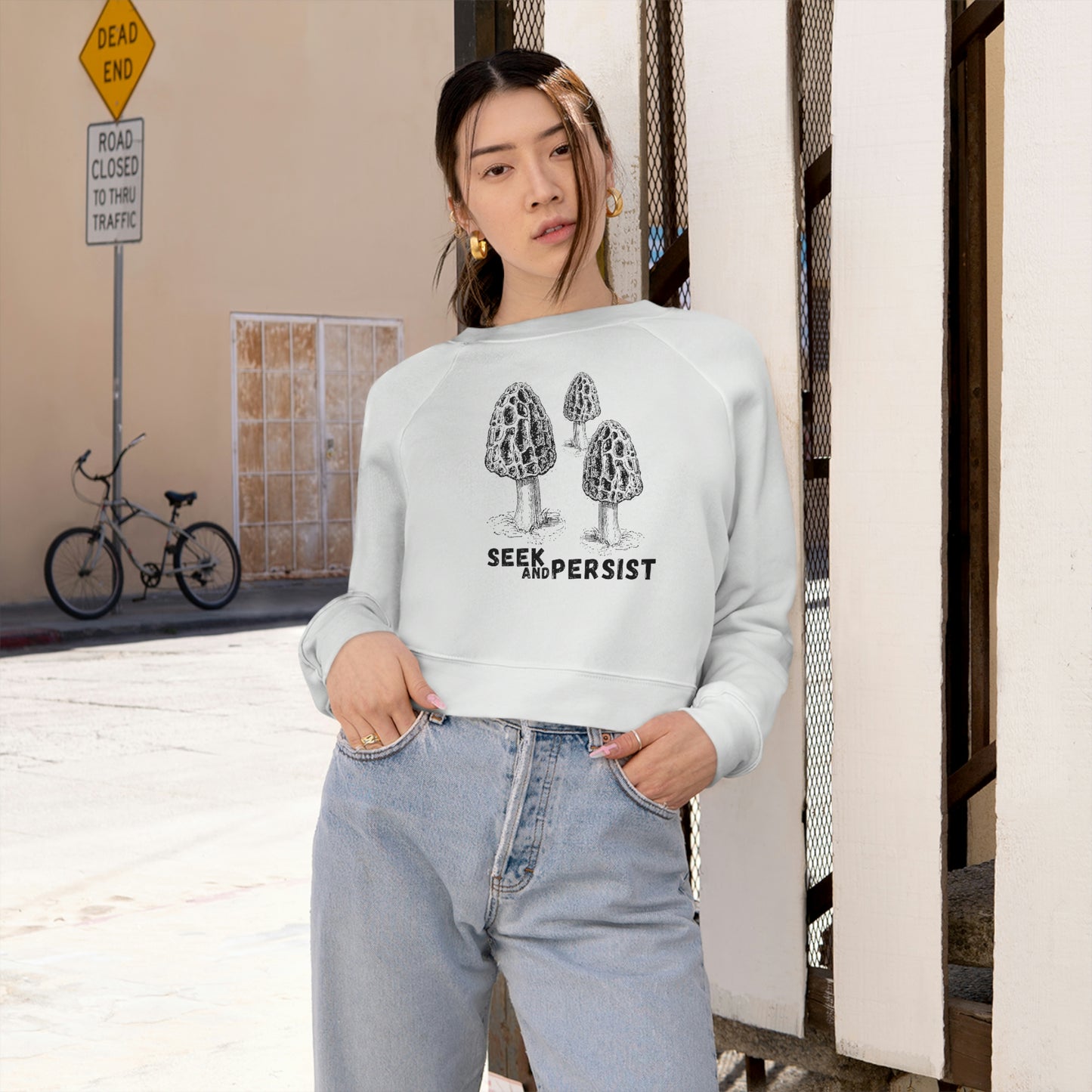 SEEK AND PERSIST-Women's Cropped Fleece Pullover