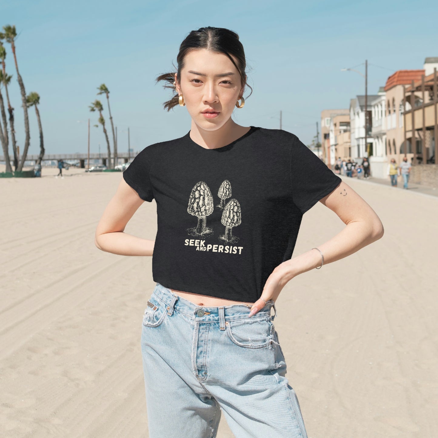 SEEK AND PERSIST-Women's Flowy Cropped Tee