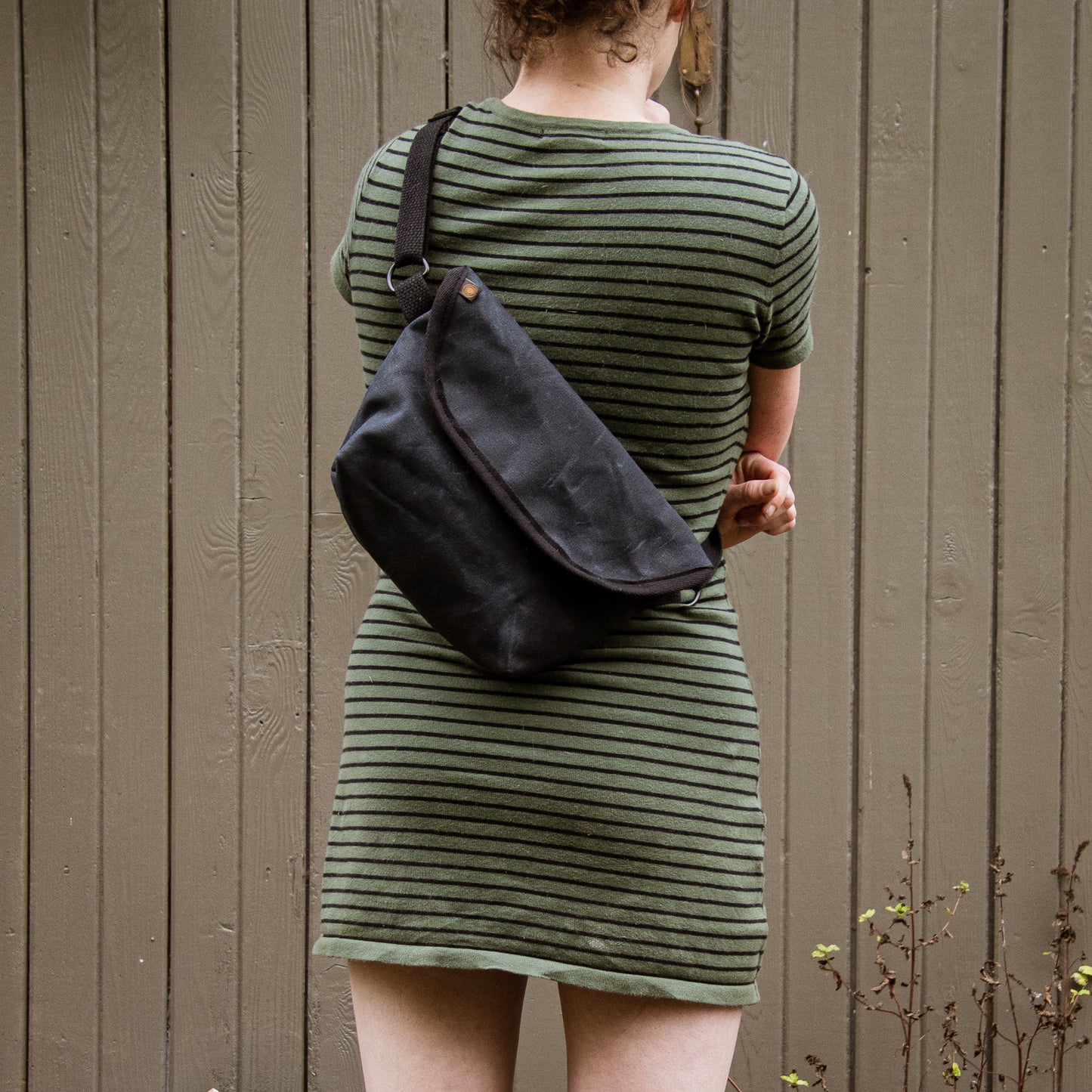 "LACEWING" CROSSBODY bag- Black