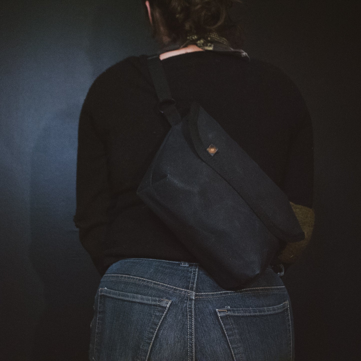 "LACEWING" CROSSBODY bag- Black