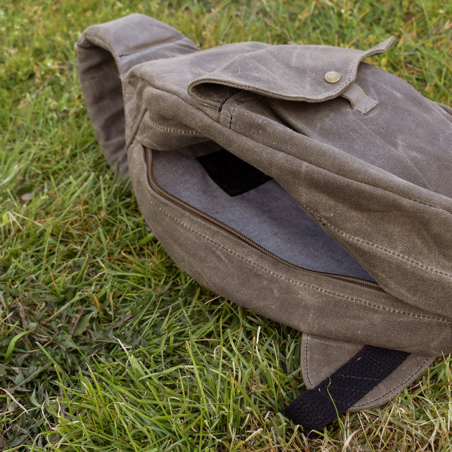 MADE TO ORDER- SLING BAG- FIELD TAN